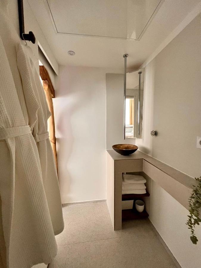 Tamarin & Capucin Suite Balneo Aubagne Bagian luar foto