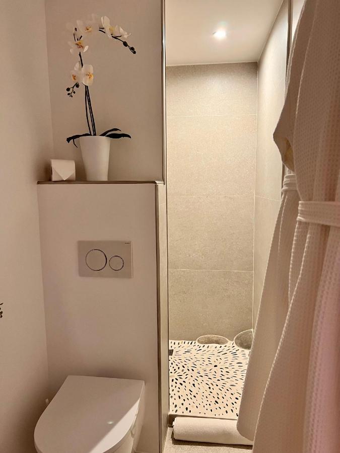 Tamarin & Capucin Suite Balneo Aubagne Bagian luar foto