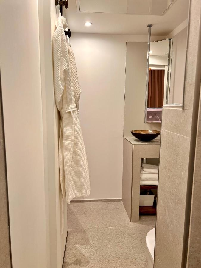 Tamarin & Capucin Suite Balneo Aubagne Bagian luar foto