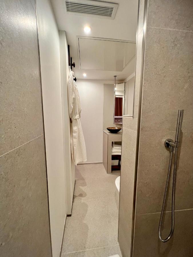 Tamarin & Capucin Suite Balneo Aubagne Bagian luar foto