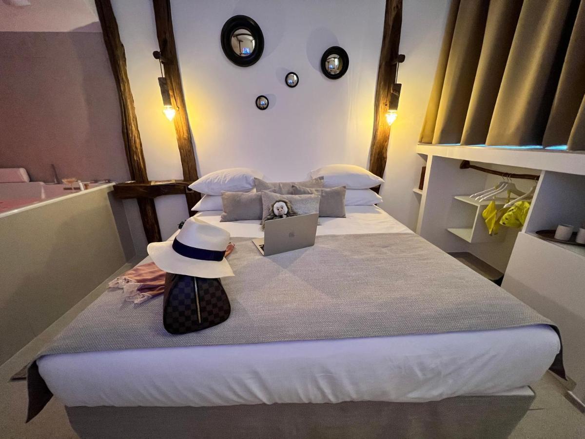 Tamarin & Capucin Suite Balneo Aubagne Bagian luar foto