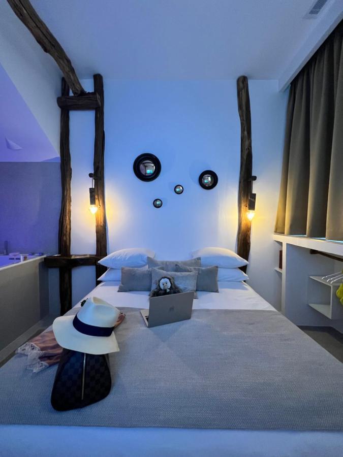 Tamarin & Capucin Suite Balneo Aubagne Bagian luar foto
