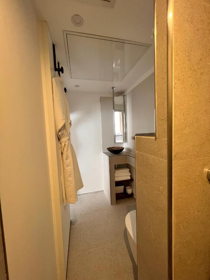 Tamarin & Capucin Suite Balneo Aubagne Bagian luar foto