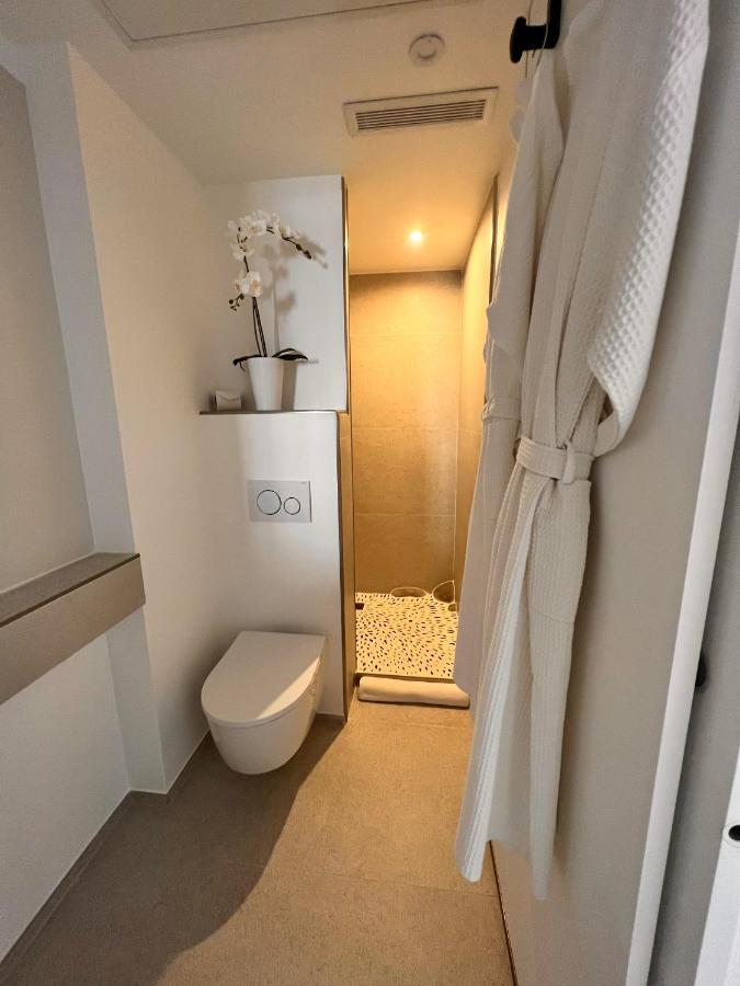 Tamarin & Capucin Suite Balneo Aubagne Bagian luar foto